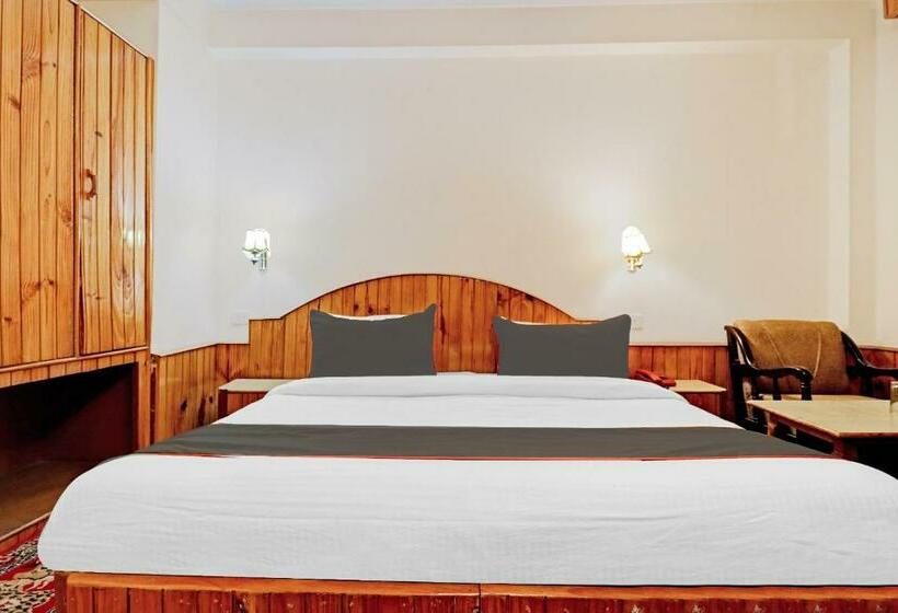 فندق Capital O 84257 Himalayan Travels