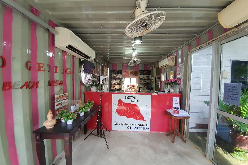 Hotel Oyo 90410 D Geting Beach Resort