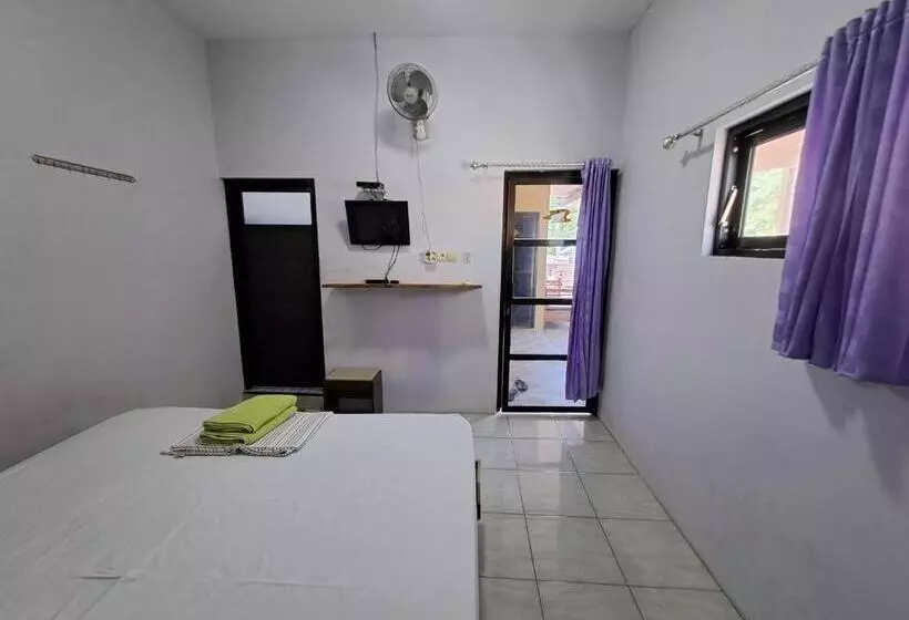 Majatalo Azza Karimunjawa