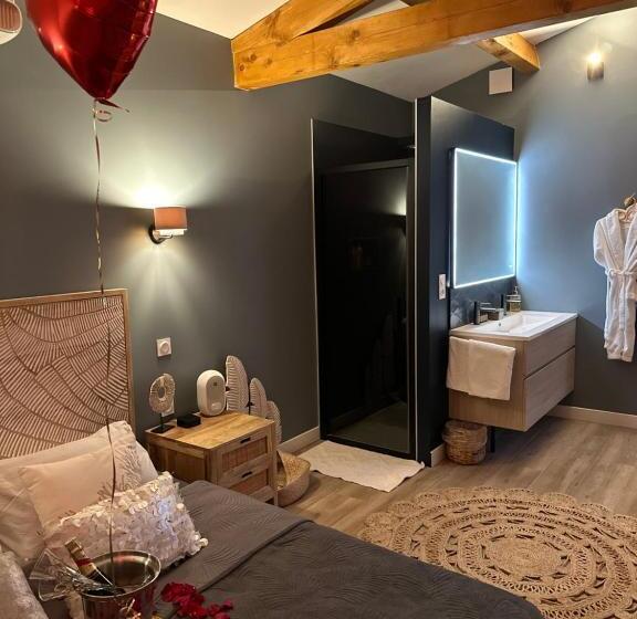 پانسیون Mas Hinaiti Suite Romantique Avec Spa Et écran Géant De Cinéma