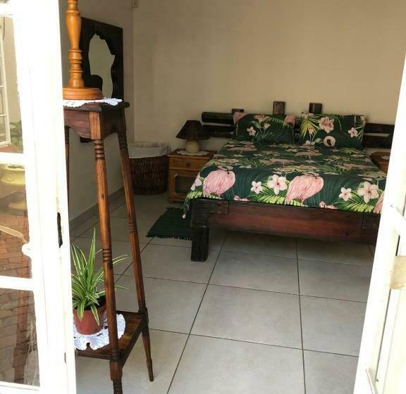 پانسیون Thee View