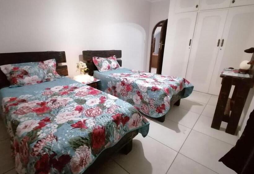 پانسیون Thee View