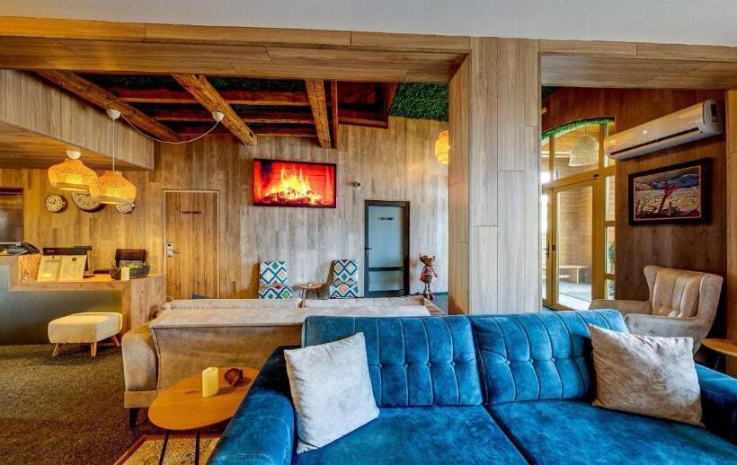 Boutique Hotel Entry E