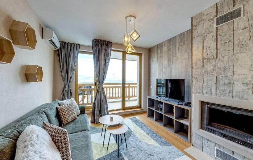 Boutique Hotel Entry E