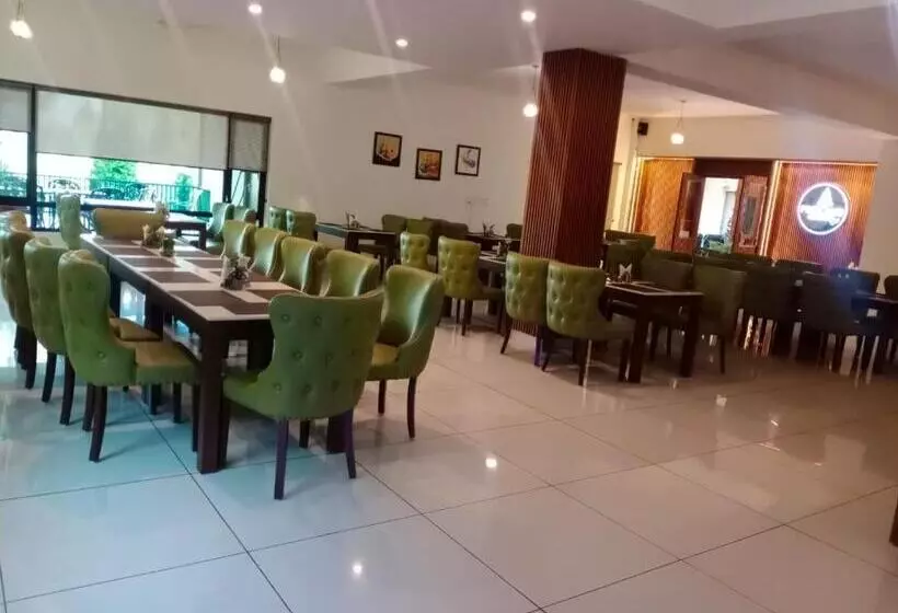 Pineland Resorts & Chalets Kasauli
