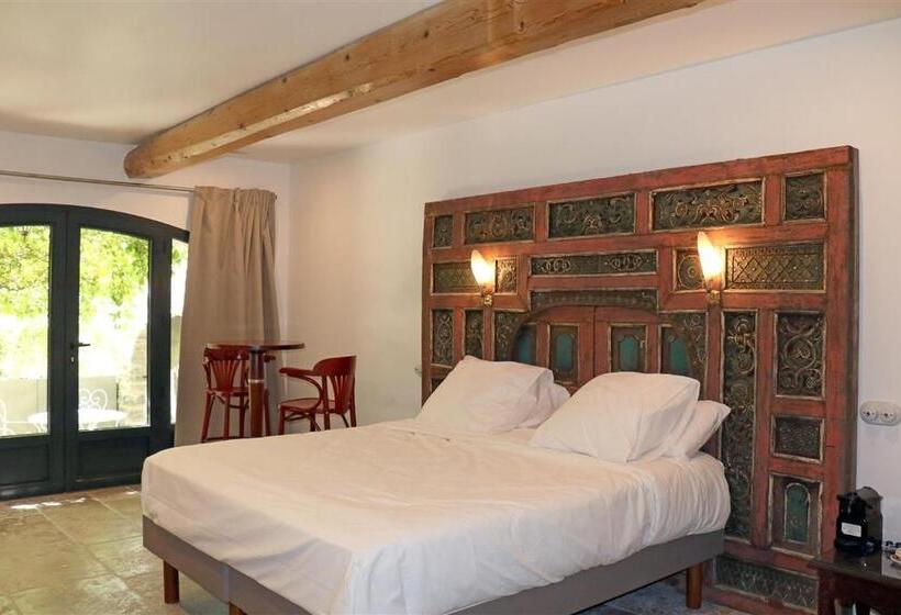 住宿加早餐 L Amourier Chambres D Hôtes Pour Amoureux Avec Jacuzzi Ou Baignoire Xxl