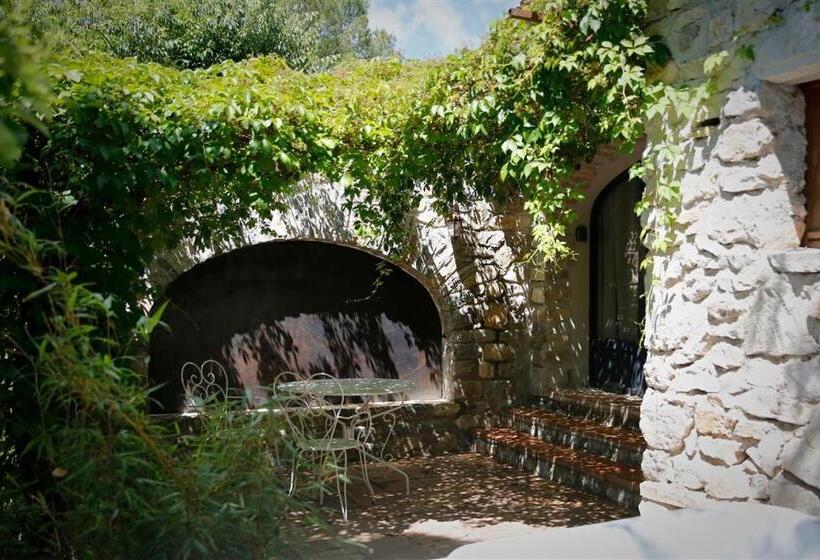 住宿加早餐 L Amourier Chambres D Hôtes Pour Amoureux Avec Jacuzzi Ou Baignoire Xxl