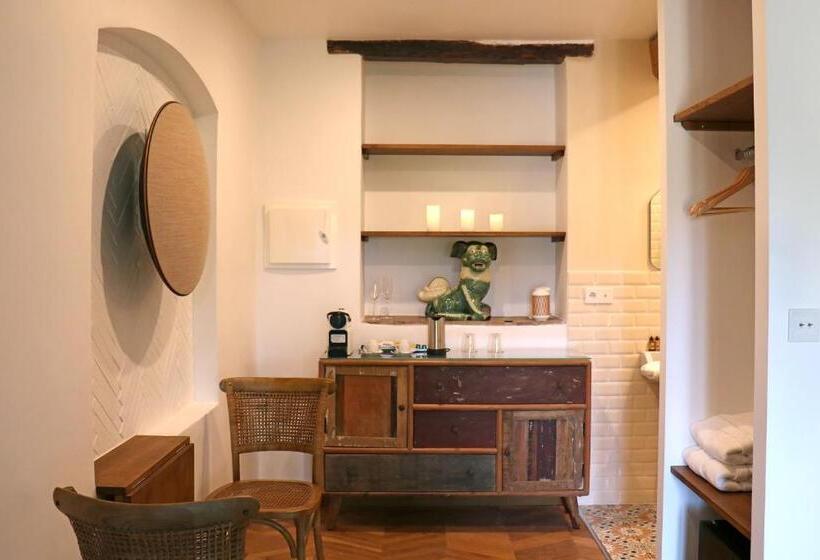 住宿加早餐 L Amourier Chambres D Hôtes Pour Amoureux Avec Jacuzzi Ou Baignoire Xxl