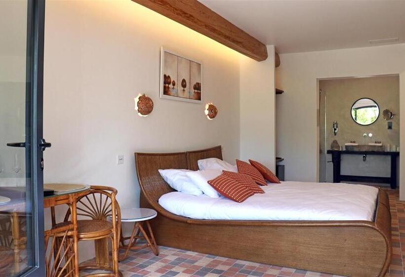 住宿加早餐 L Amourier Chambres D Hôtes Pour Amoureux Avec Jacuzzi Ou Baignoire Xxl