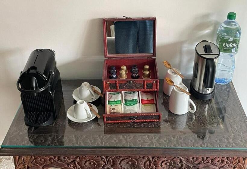 住宿加早餐 L Amourier Chambres D Hôtes Pour Amoureux Avec Jacuzzi Ou Baignoire Xxl