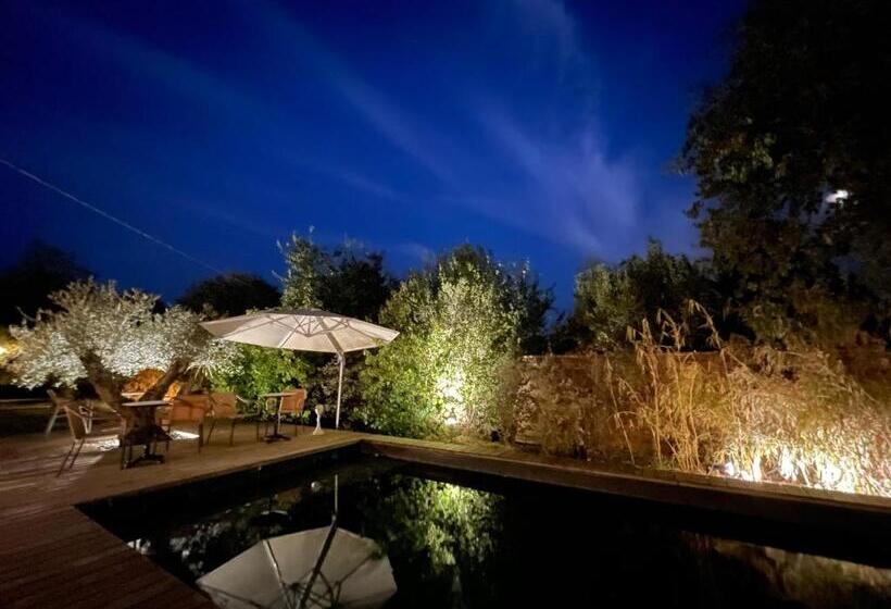 住宿加早餐 L Amourier Chambres D Hôtes Pour Amoureux Avec Jacuzzi Ou Baignoire Xxl