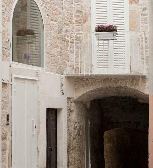 مبيت وإفطار Le Suites Al Torrione