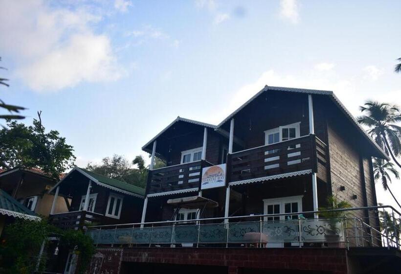 Hotel Coastal Bay Inn By Gemstone Hospitality