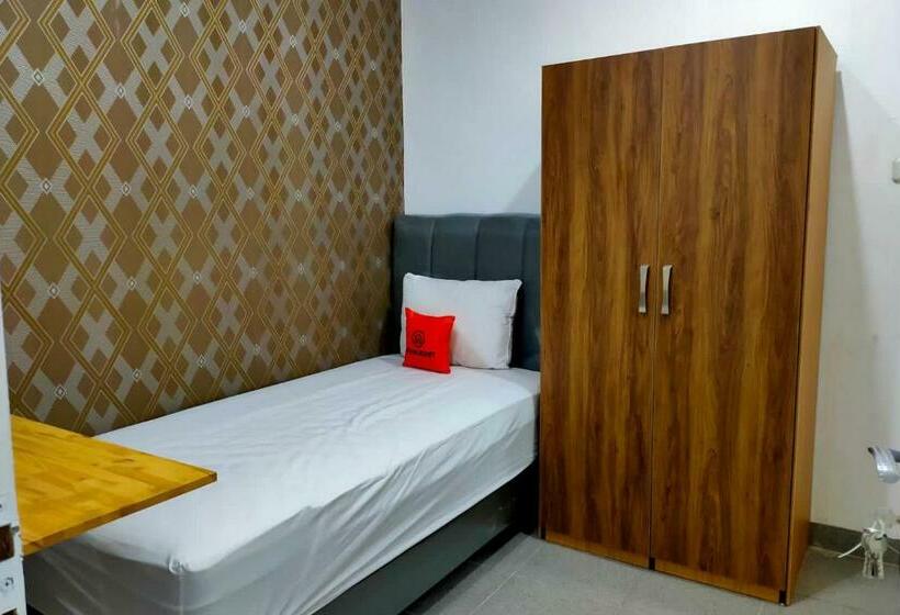 Отель Koolkost Near Millennium Ict Center Medan