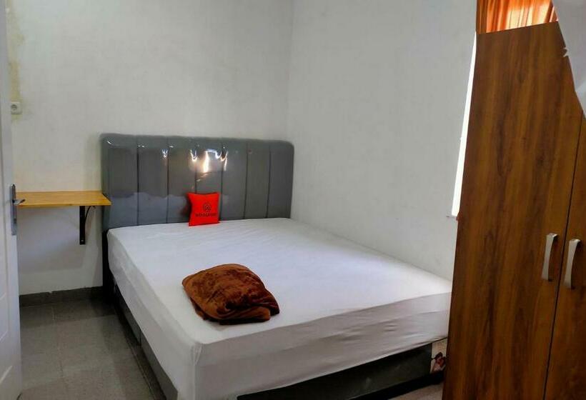 Отель Koolkost Near Millennium Ict Center Medan