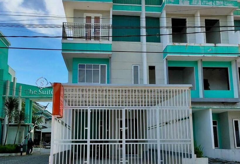 Отель Koolkost Near Millennium Ict Center Medan