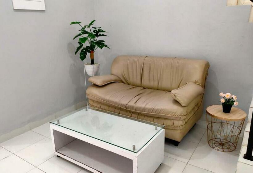 Отель Koolkost Near Millennium Ict Center Medan