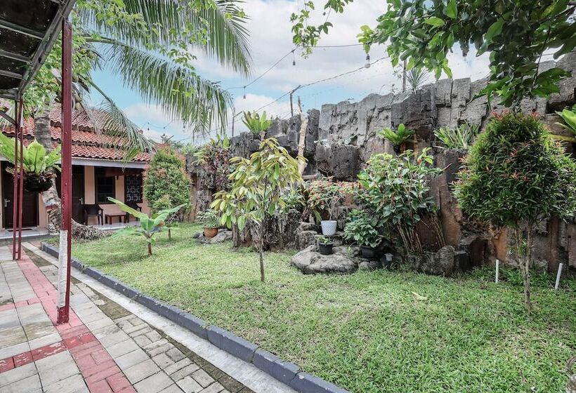 酒店 Losmen Yosi Carita