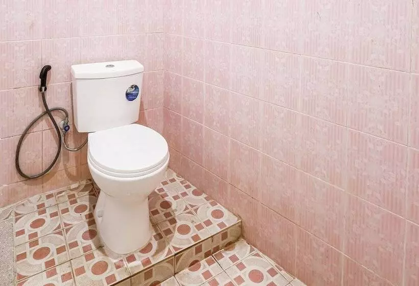 Hotelli Losmen Yosi Carita