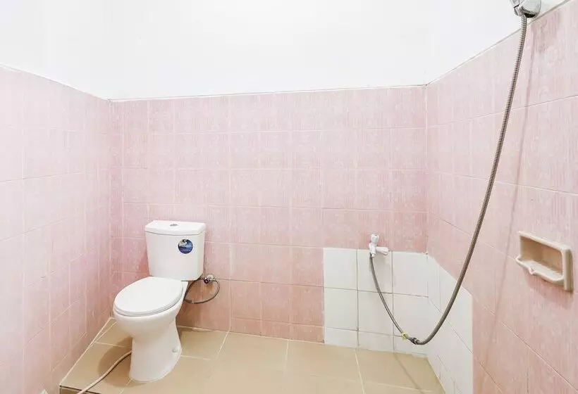 Hotelli Losmen Yosi Carita