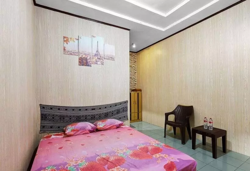 Hotelli Losmen Yosi Carita