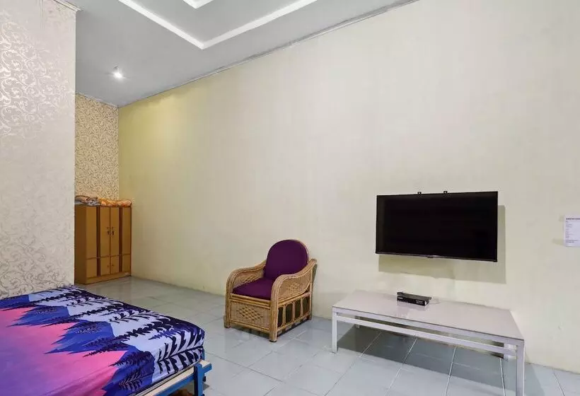 Hotelli Losmen Yosi Carita