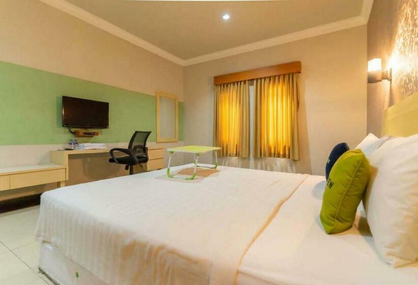 בית מלון כפרי Urbanview  Raja Jambi