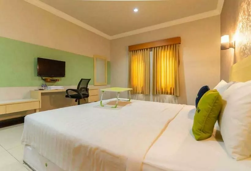 Hotelli Urbanview  Raja Jambi