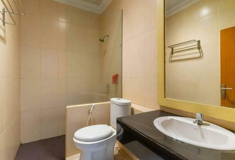 בית מלון כפרי Urbanview  Raja Jambi