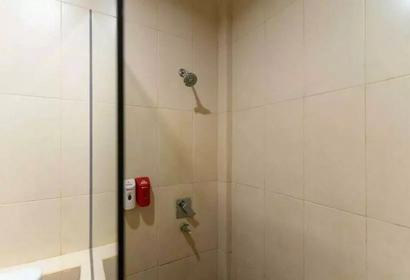 Hotelli Urbanview  Raja Jambi