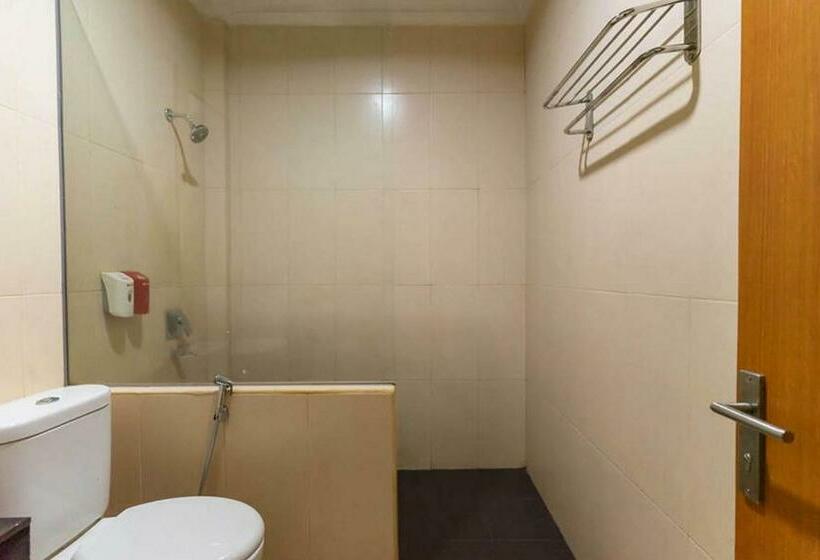 בית מלון כפרי Urbanview  Raja Jambi