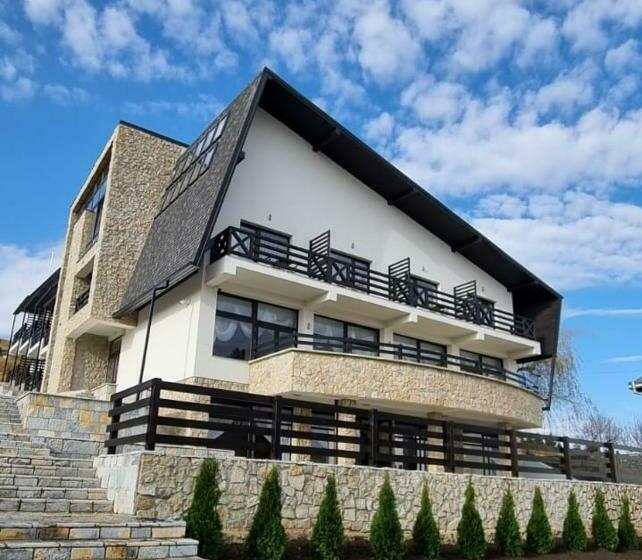 Hotel Vale Humor Residence