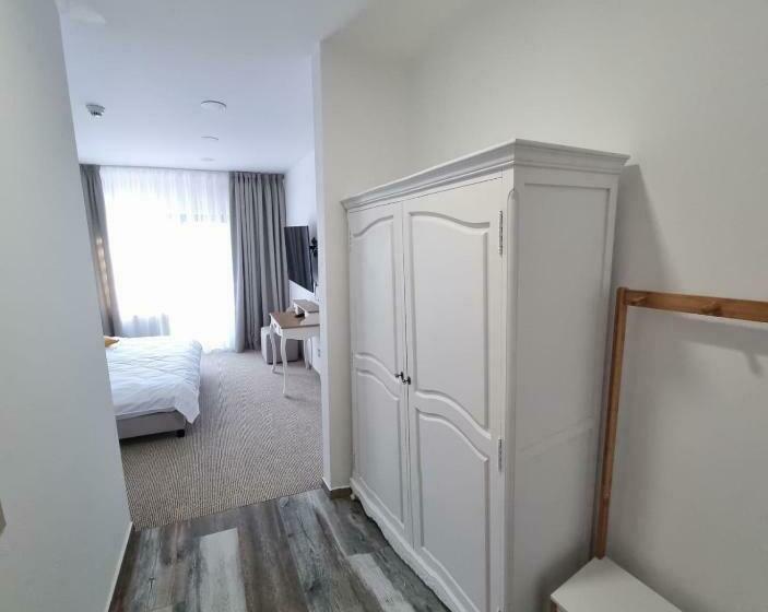 Hotel Vale Humor Residence