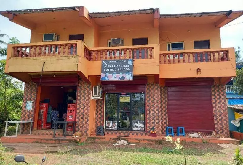 ペンション Meera S Guest Houses