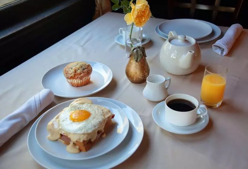 Aamiaismajoitus (B&B) Pinschower Inn