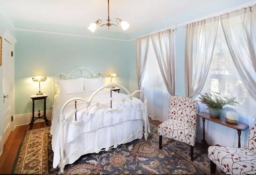 Aamiaismajoitus (B&B) Pinschower Inn