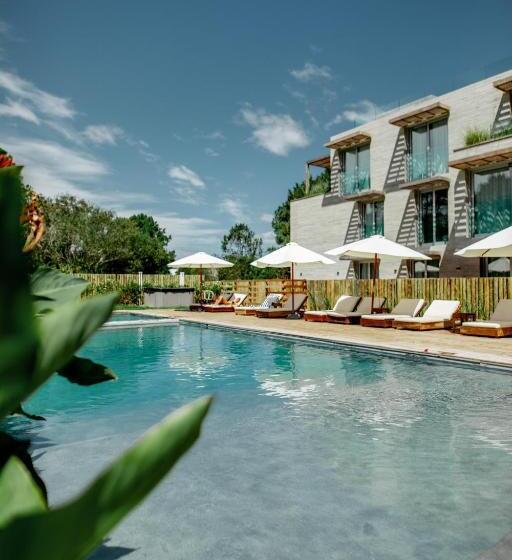 Casagrande Hotel & Beach Club