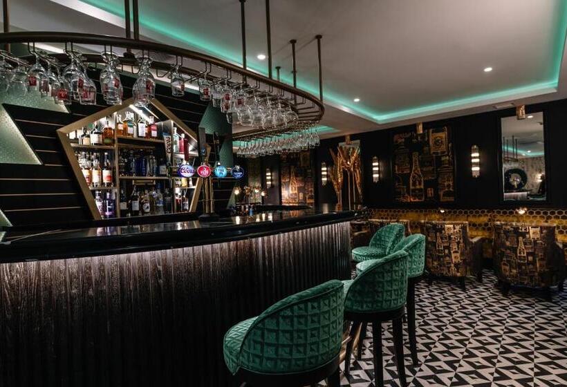 فندق Elephant Rock