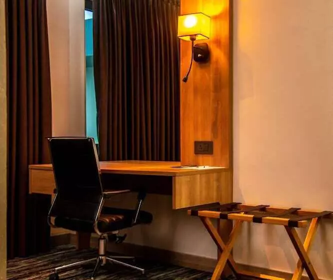 هتل Golden Tulip Lekki