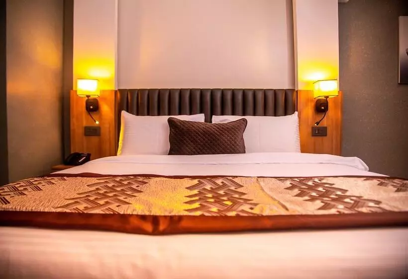 هتل Golden Tulip Lekki