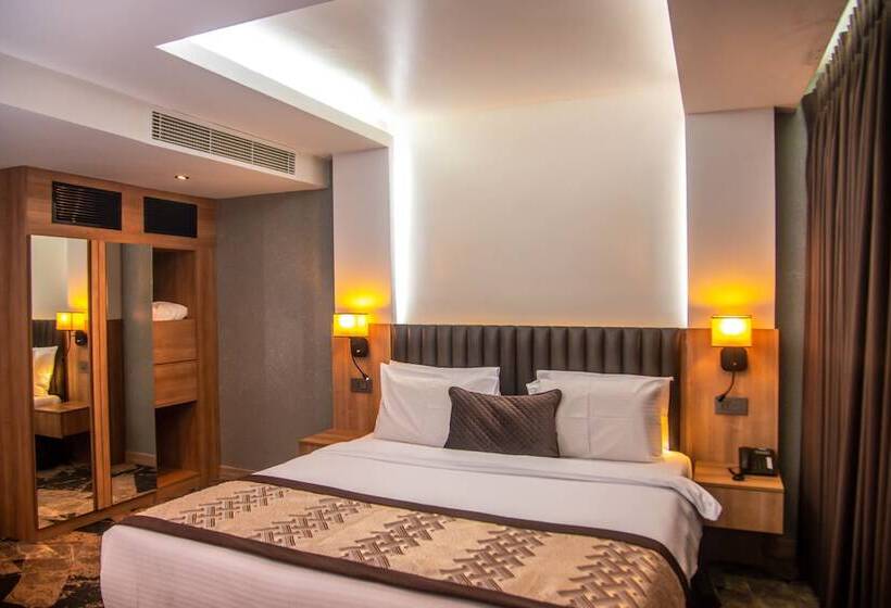 هتل Golden Tulip Lekki