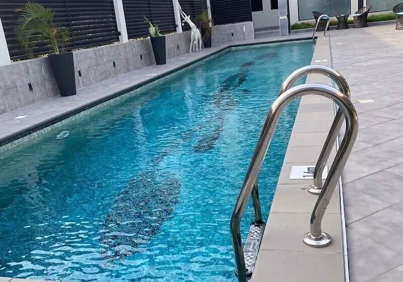 هتل Golden Tulip Lekki