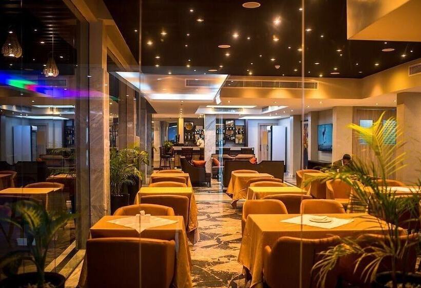 هتل Golden Tulip Lekki