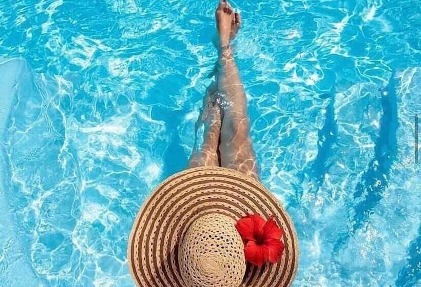 هتل Golden Tulip Lekki