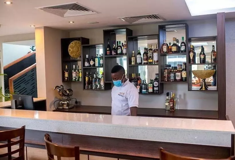 هتل Golden Tulip Lekki