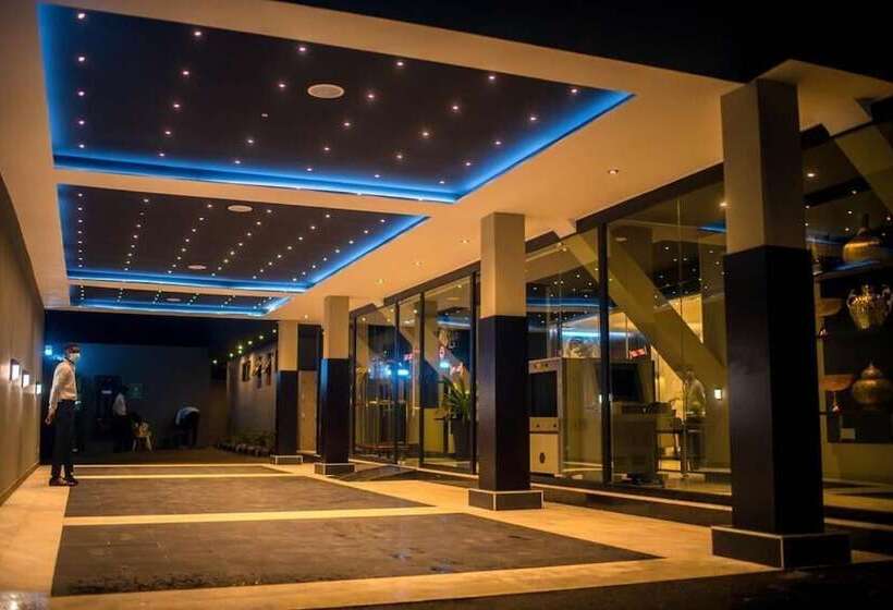 هتل Golden Tulip Lekki