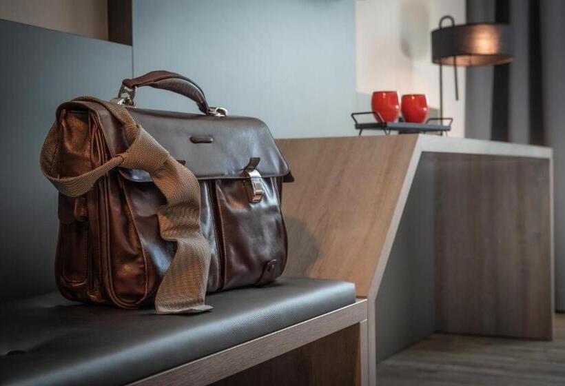 Loginn Hotel Stuttgart Zuffenhausen