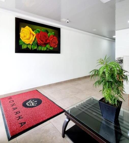 هتل Monarka Edificio