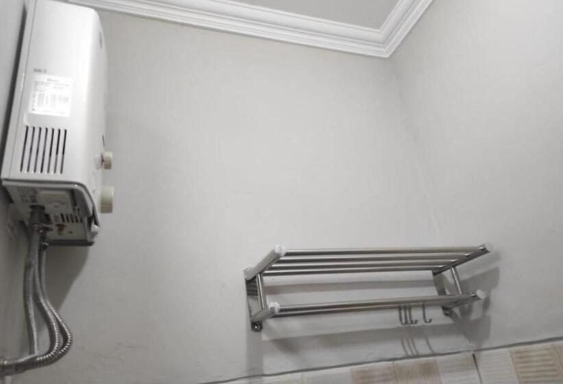 בית מלון כפרי Reddoorz Syariah Near Alun Alun Purwokerto 2