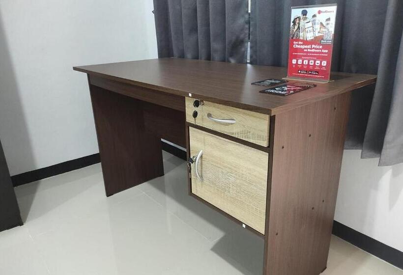 בית מלון כפרי Reddoorz Syariah Near Alun Alun Purwokerto 2